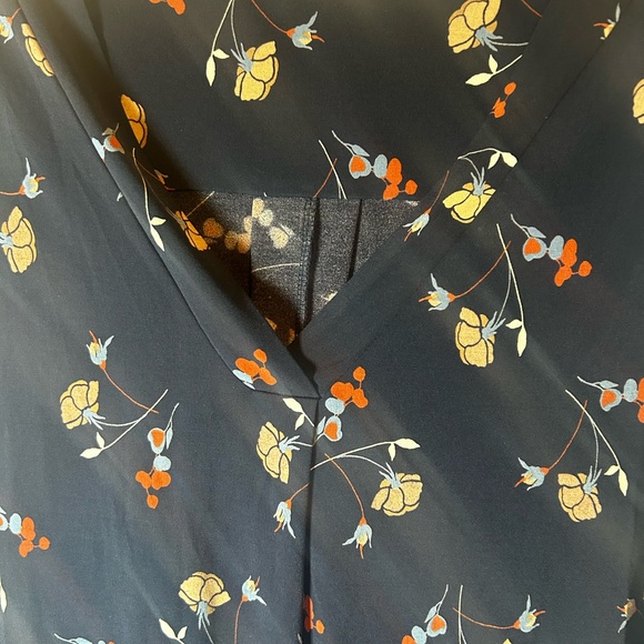 Beacon Womens 2X Navy Peasant Floral Tunic Top - Picture 3 of 7